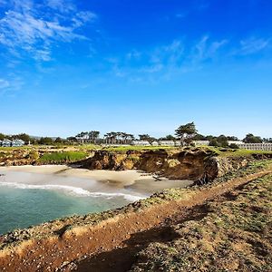 Surf And Sand Lodge